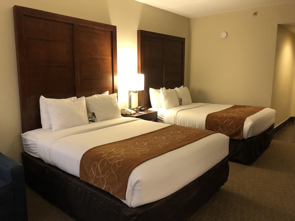 Vista Suites Hotel Near Island Drive And Convention Center Pigeon Forge Exterior photo